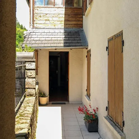 Holiday home 4 Personnes Vue Sur Le Des Graves - Vallee De La Jordanne,aurillac,cantal,auvergne *