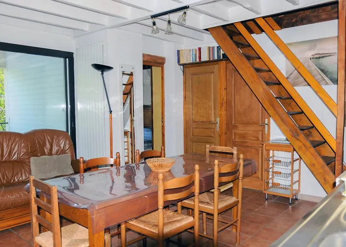 Ferienhaus 4 Personnes Vue Sur Le Des Graves - Vallee De La Jordanne,aurillac,cantal,auvergne