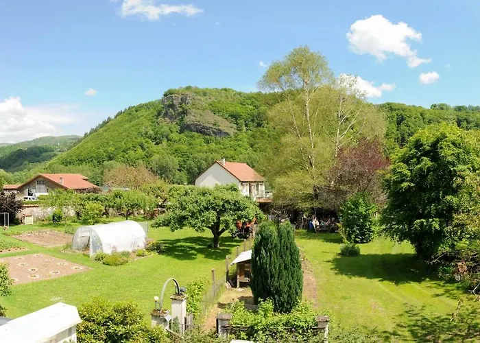 4 Personnes Vue Sur Le Des Graves - Vallee De La Jordanne,aurillac,cantal,auvergne Ferienhaus *